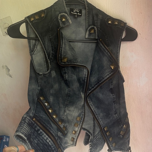 Double Zero Studded Denim Vest - Picture 2 of 6